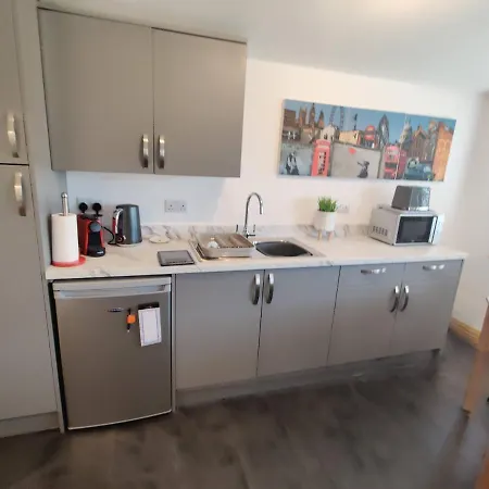 Chalet Bumble Bee Bootle (Cumbria)